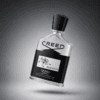 Frasco de Aventus de Creed sobre fondo gris degradado