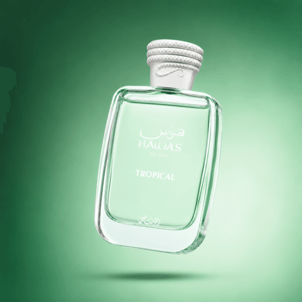 Frasco de Hawas Tropical de Rasasi sobre fondo verde degradado